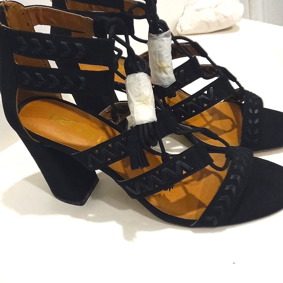 Report Myra Suede Lace-Up Heels Black | 9 US - Picture 7 of 12